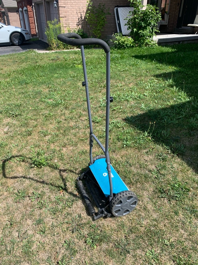 Manual Lawn Mower