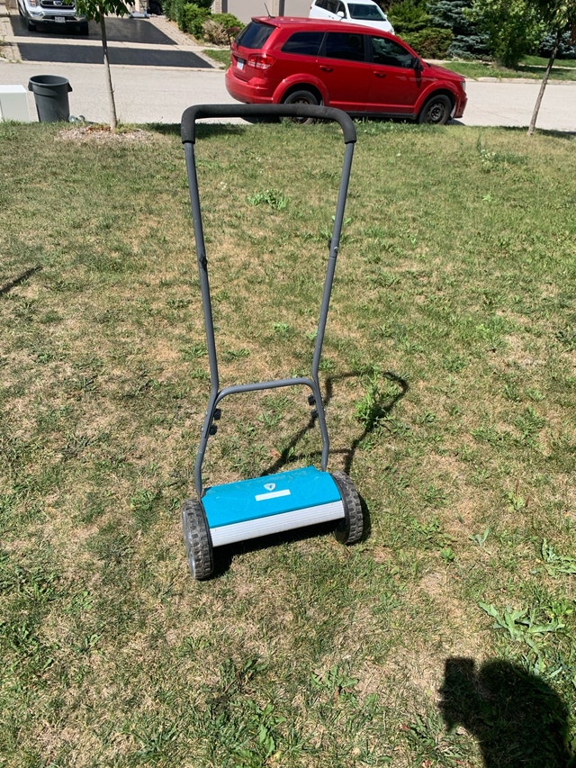 Manual Lawn Mower - photo 2