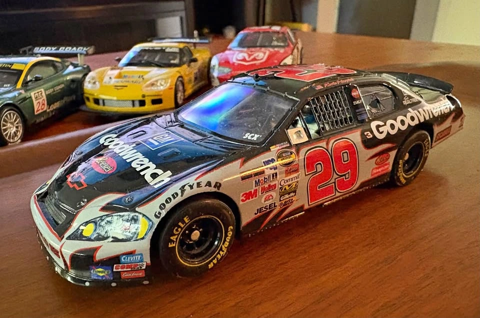 Scalextric SCX 1/32 Scale #29 GM Goodwrench Chevrolet Monte Carl