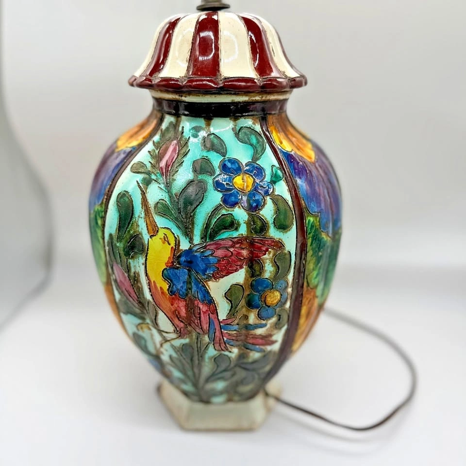 Vintage Italian Majolica Sgraffito Ceramic Lamp