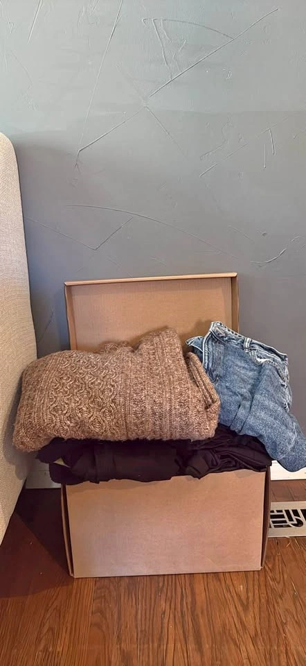 Women’s Clothing Lot — 30+ Pieces — M/L/XL — $10