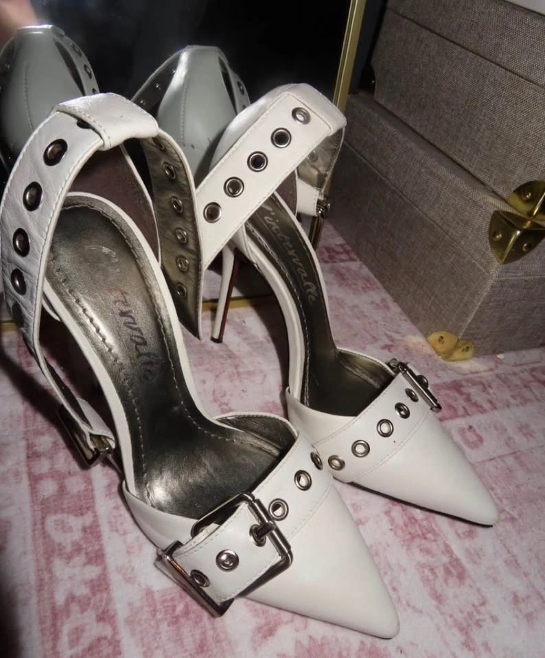 L’Intervalle White Rivet Detail Heels | US 6 - photo 2