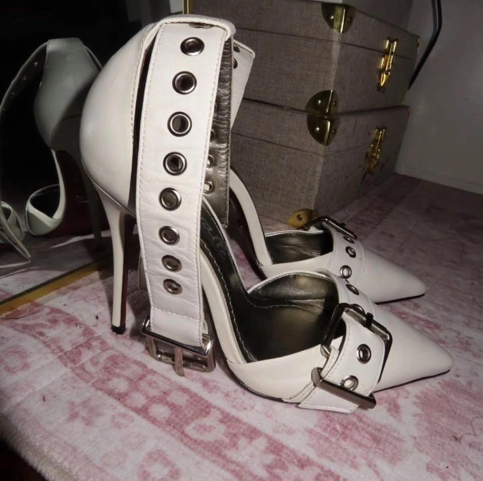 L’Intervalle White Rivet Detail Heels | US 6 - photo 3