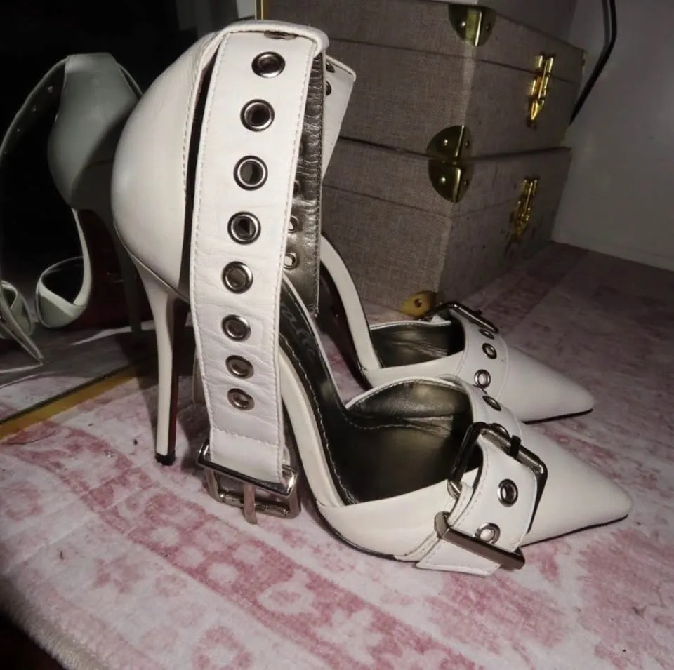 L’Intervalle White Rivet Detail Heels | US 6 - photo 3