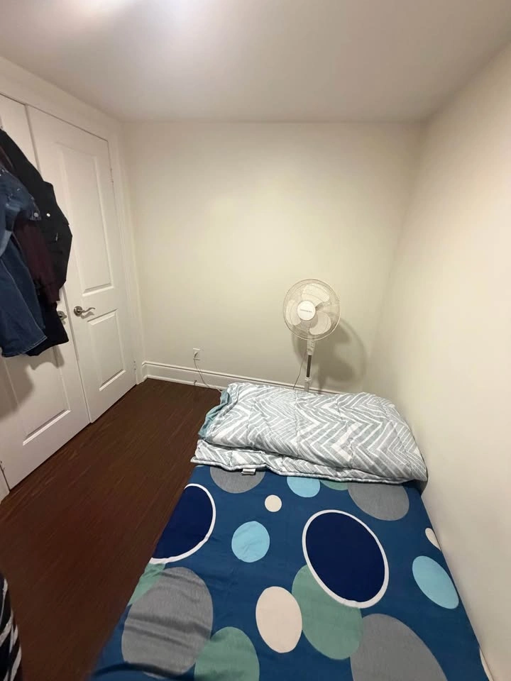 Private room for rent - photo 3