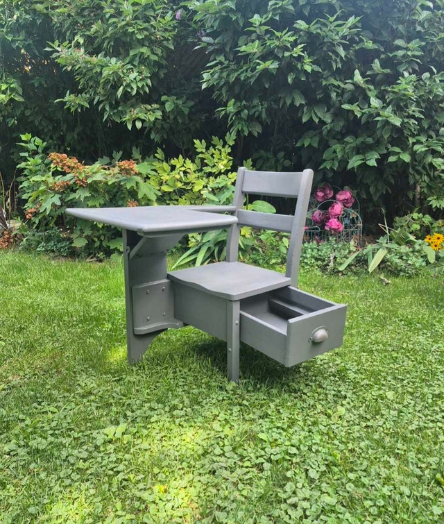 Vintage school desk or plant table - photo 2