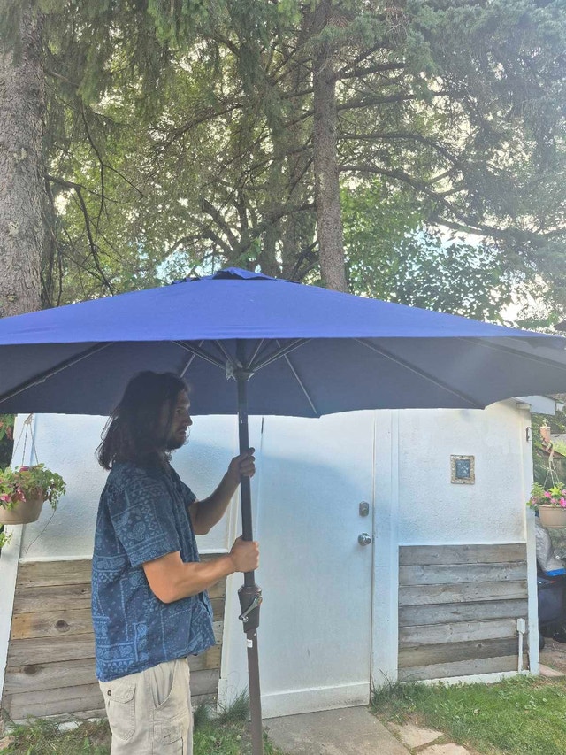 Brand New Patio Umbrella 9' Wide - photo 3