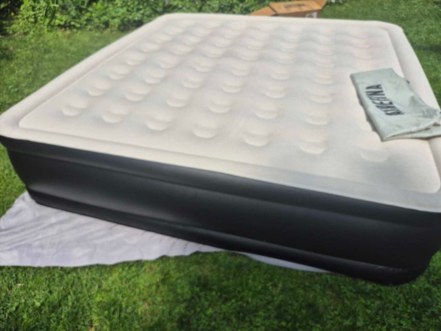 New King-size, Self Inflating & Deflating Air Mattress - photo 2
