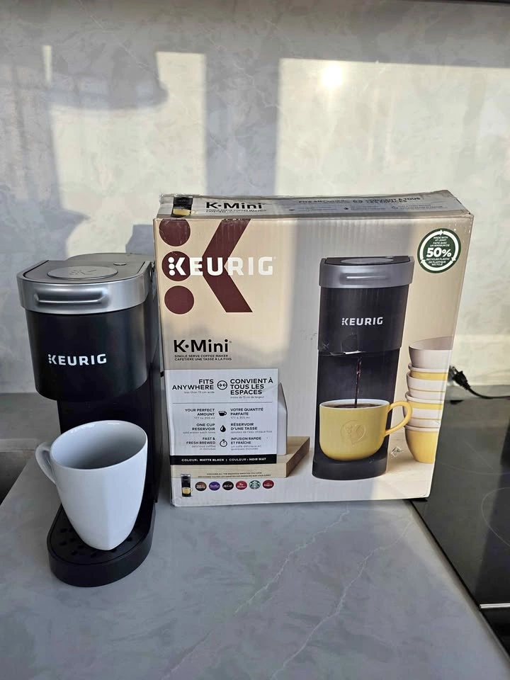 KEURIG K-MINI SINGLE SERVE COFFEE MAKER
