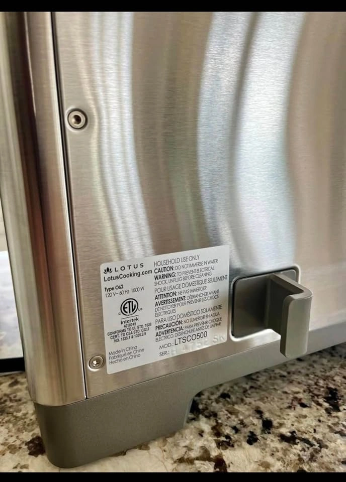 Brand new - Lotus Professional Series Air Fry and Convection Ove - photo 3