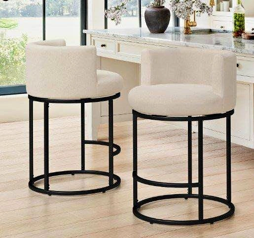 Lue bona Set of 2 Cream Swivel Bar Stools