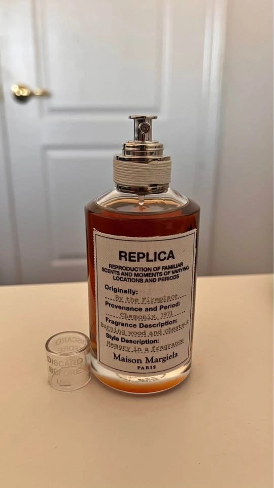 SELL OR TRADE Replica By The Fireplace 100ml