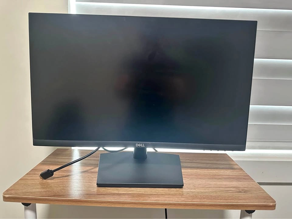 Dell E2424HS 24” Monitor – Excellent Condition