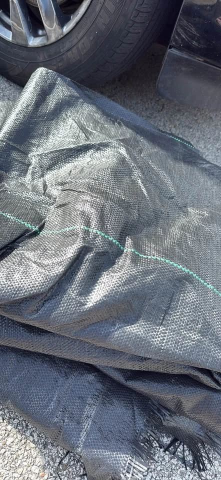 Landscape Fabric - weed barrier - photo 2
