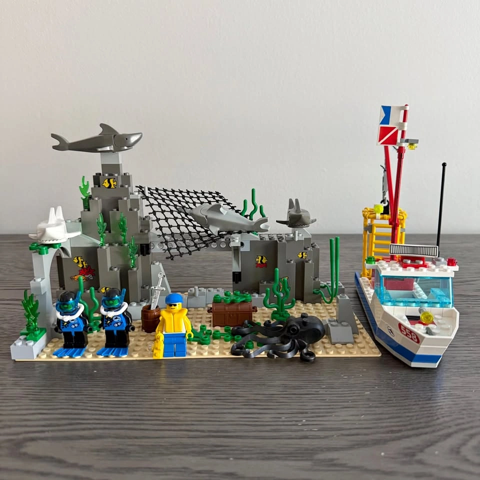 LEGO Town Divers: Shark Cage Cove (6558) Near Complete