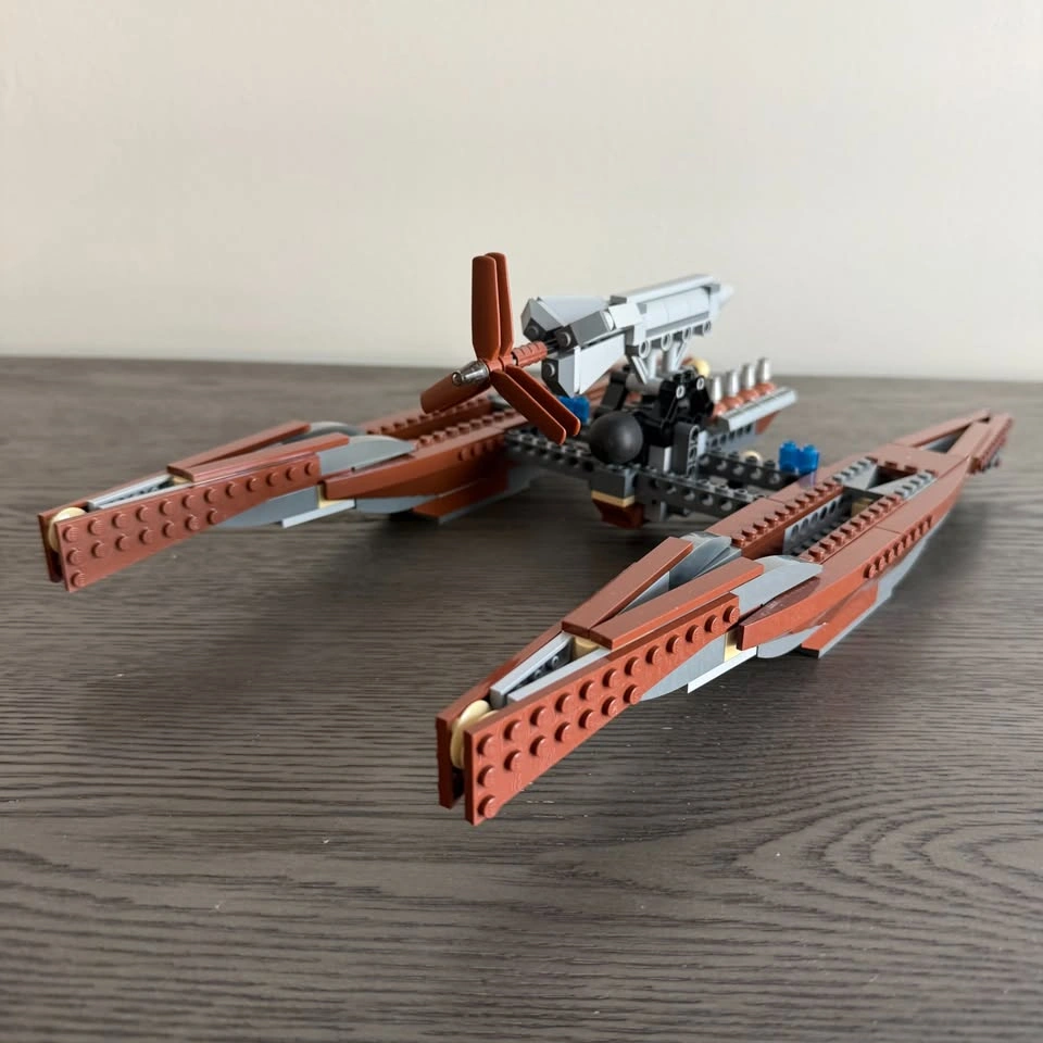 LEGO Star Wars: Wookiee Catamaran (7260) Complete Build - photo 3