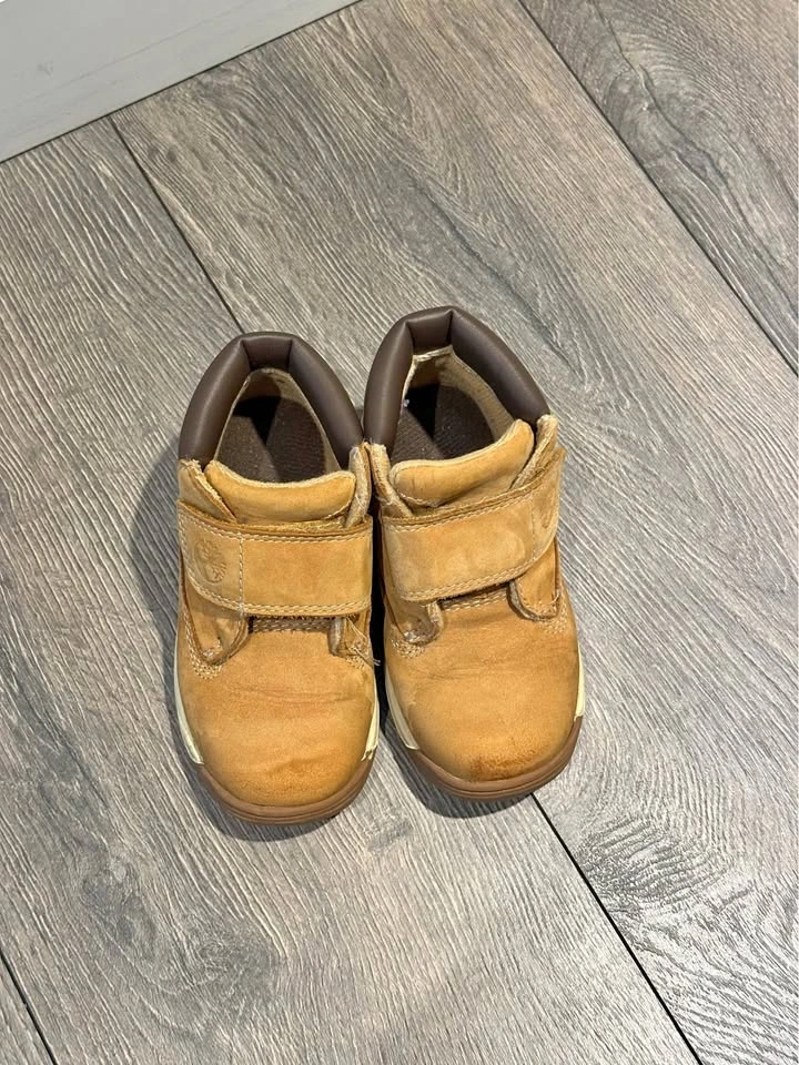 Timberland Toddler Boots – Size 8