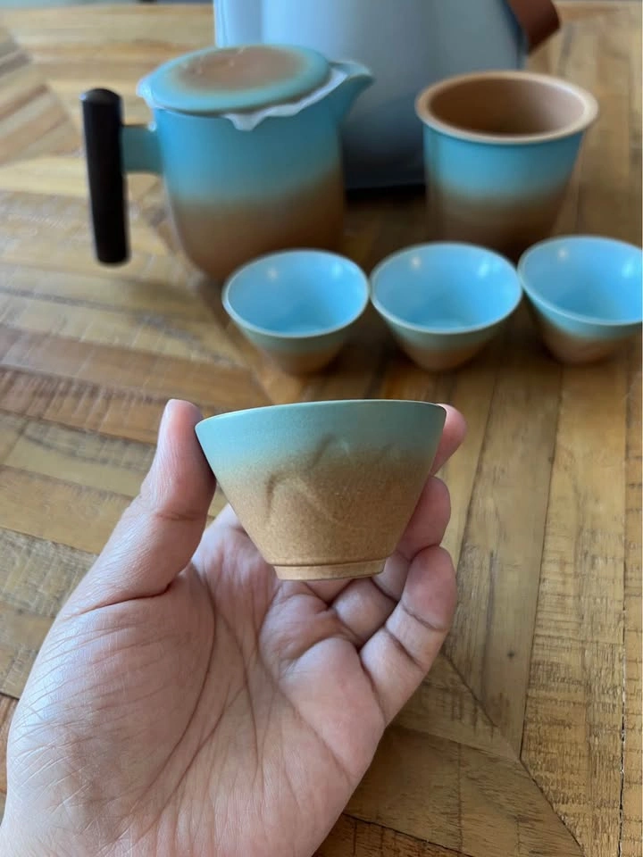Brand new Teapot set including four tea cups - photo 2