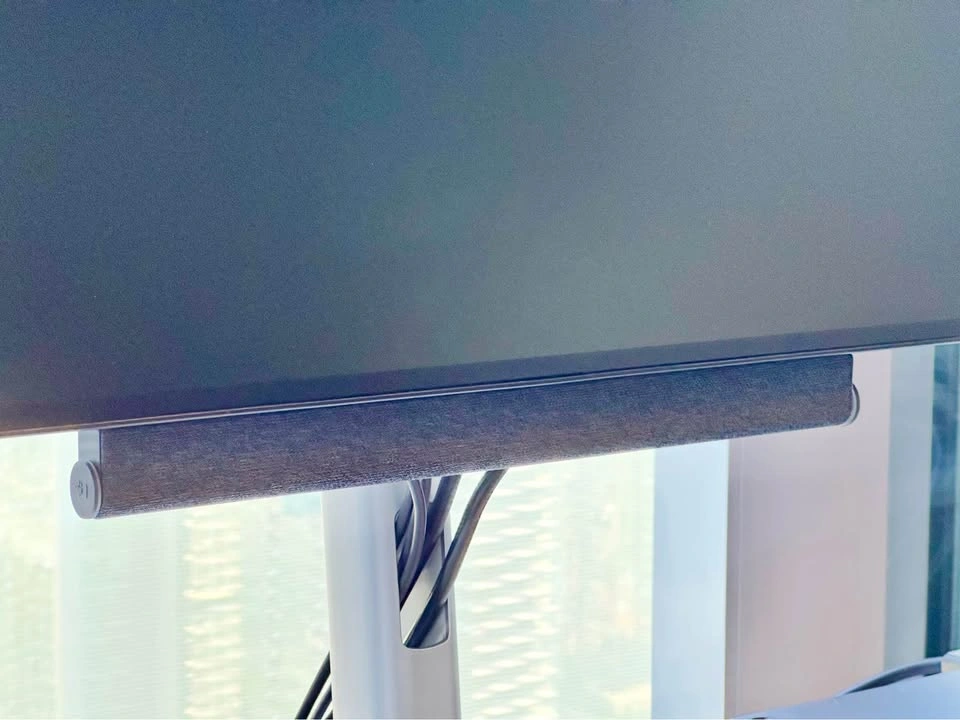27” Dell Monitor with hub and conferencing module - photo 3