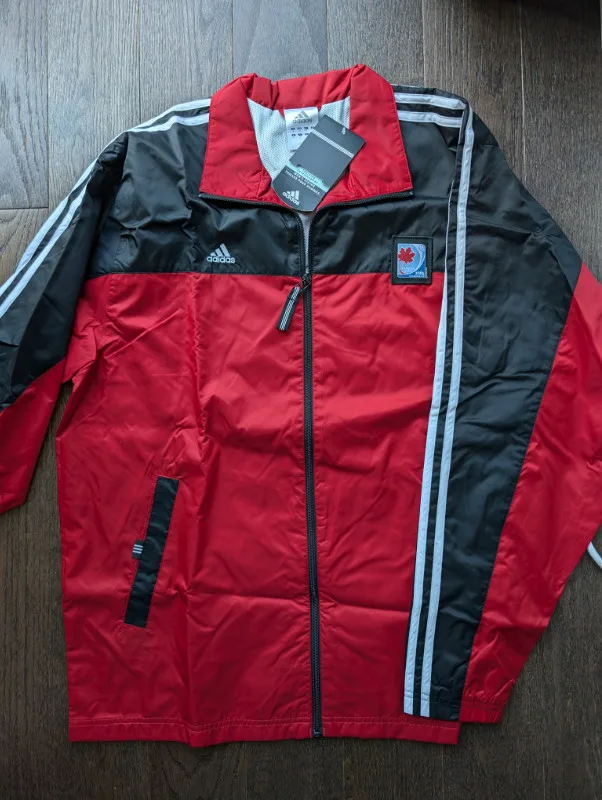 FIFA U-20 World Cup Canada 2007 Volunteer Gear thumbnail