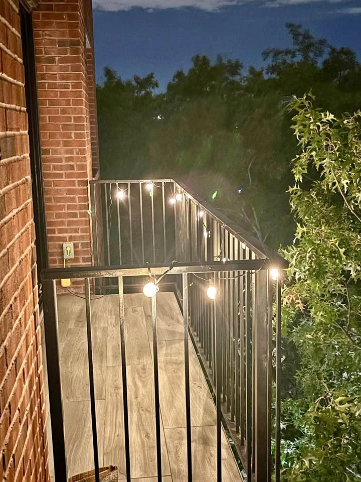 Outdoor warm lights + wifi plug protector