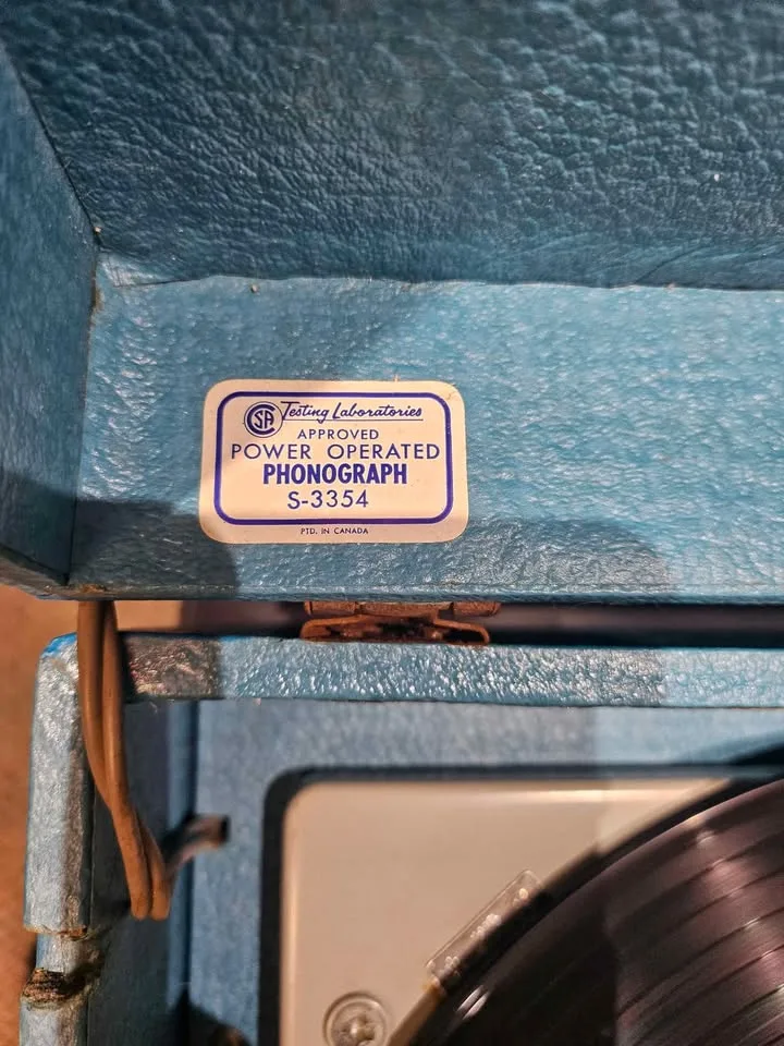 Vintage 1960s Viking vagabond record player working conditions image indicator(3)