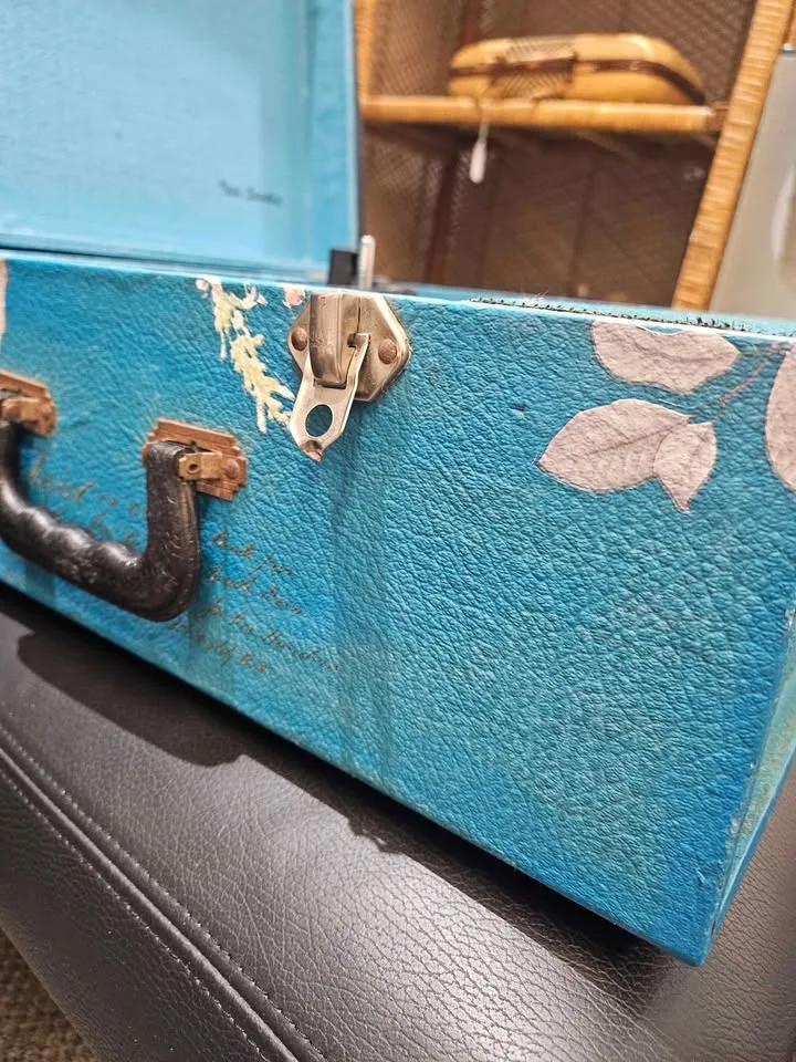 Vintage 1960s Viking vagabond record player working conditions image indicator(6)