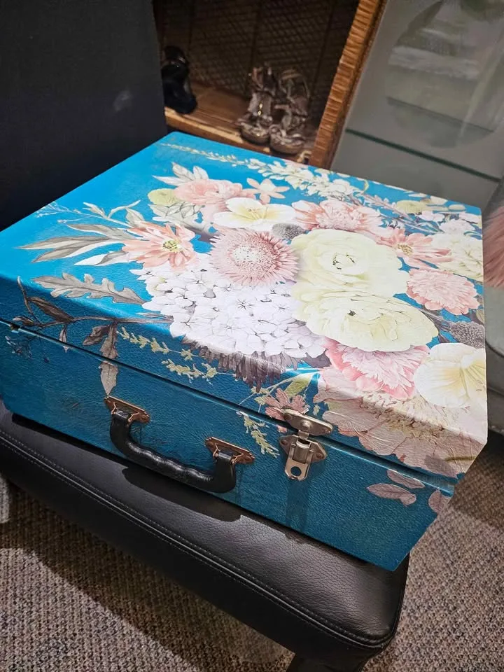 Vintage 1960s Viking vagabond record player working conditions image indicator(8)