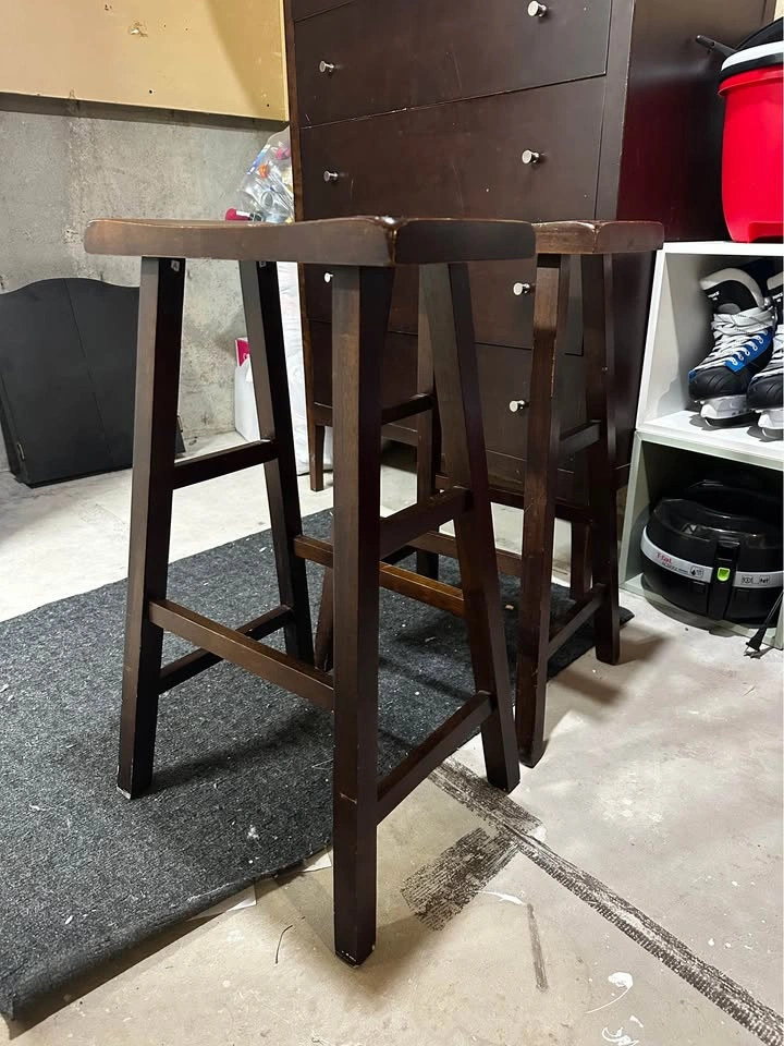 2 Wooden Barstools - photo 3