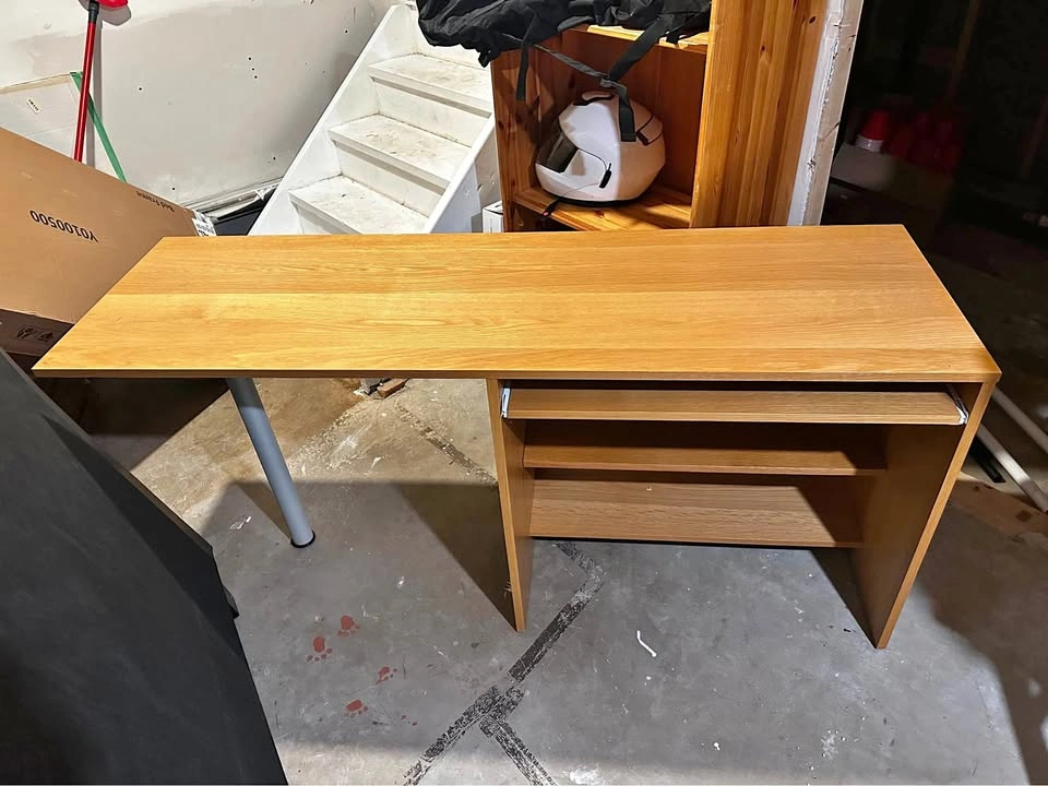 Wood Desk with Slide-out Shelf