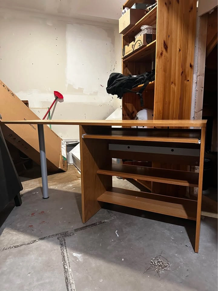 Wood Desk with Slide-out Shelf - photo 2