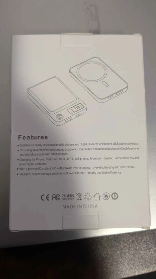 Open Box Magnetic Wireless Power Bank – MagSafe Compatible - photo 2