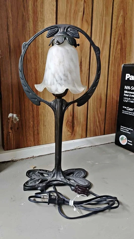 Vintage Leviton Art Nouveau Table Lamp