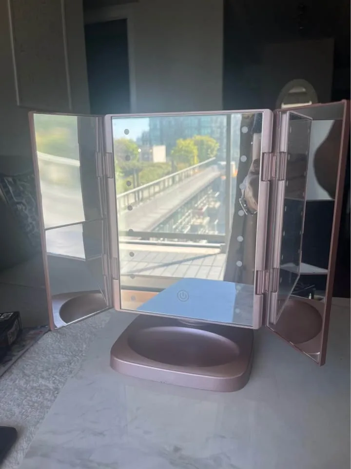 Conair Trifold Lighted Makeup Mirror - photo 3