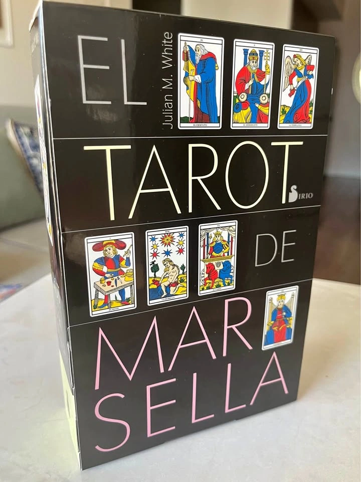 El Tarot de Marsella Set by Julian M. White