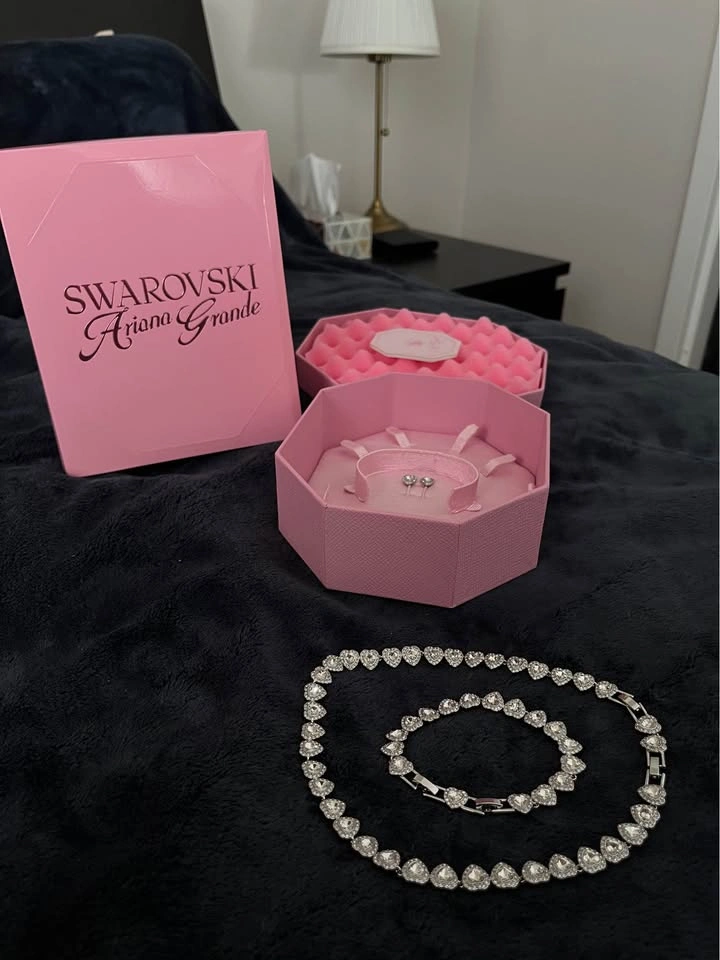 Swarovski x Ariana Grande Full Jewelry Set – Brand New - photo 2