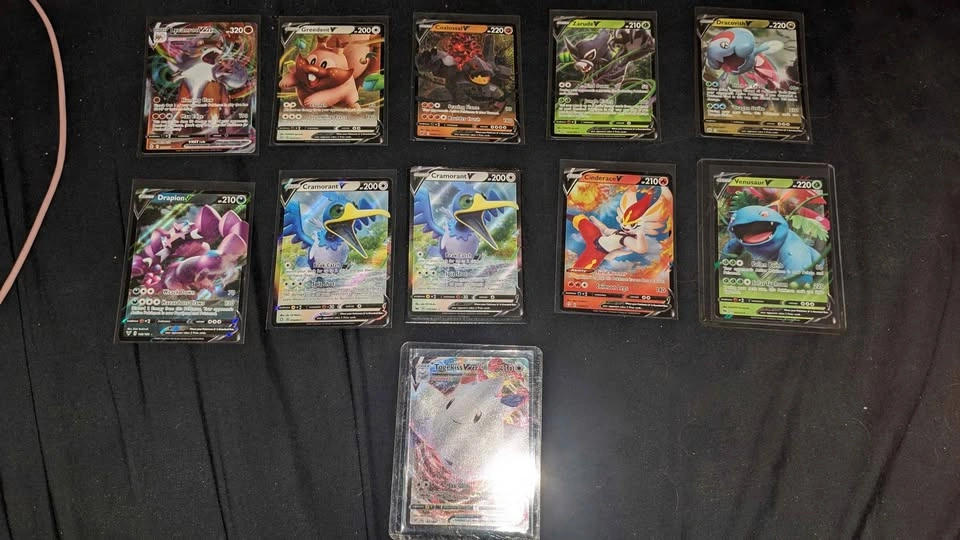 Pokemon v Lot - photo 2