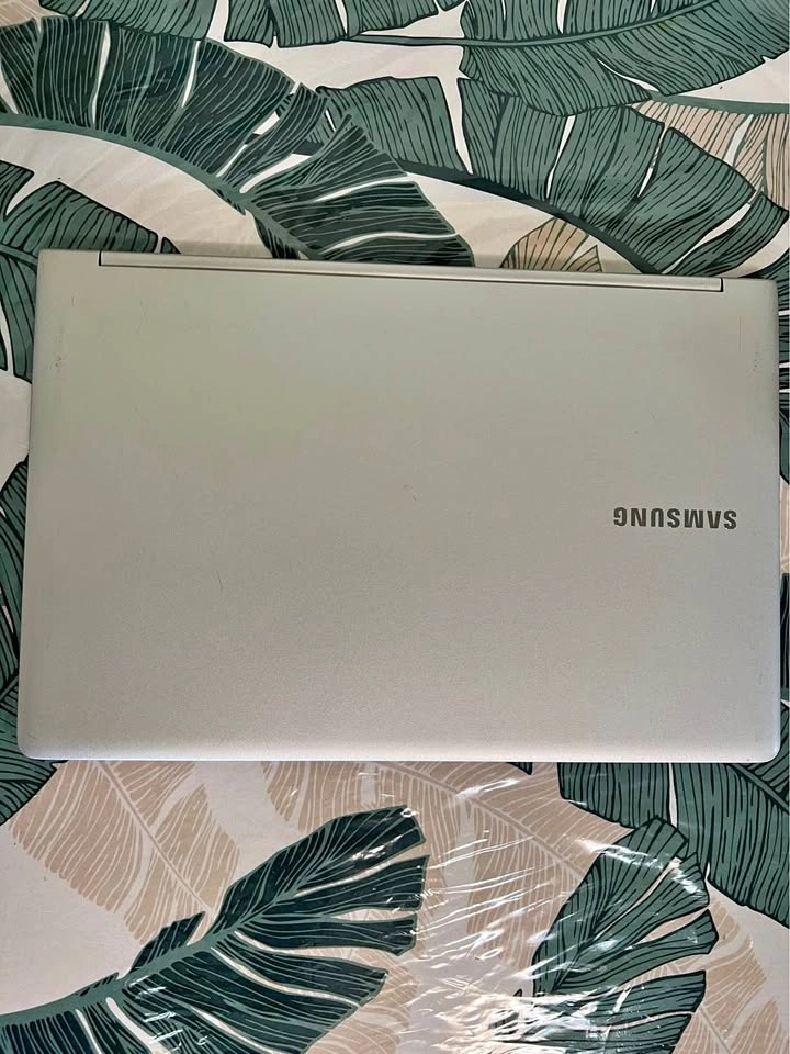 Samsung laptop core i5 128gb ssd