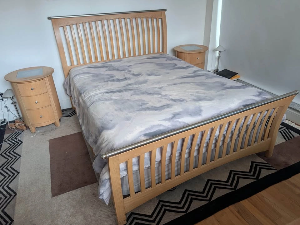 Queen Bedroom Set - photo 2