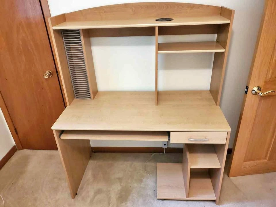 Light Wood Computer Desk with Hutch