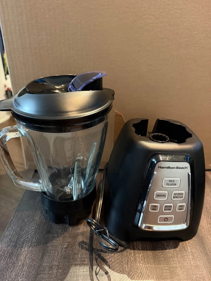 Hamilton Beach Blender with Glass Jar (Price negotiable) - photo 2
