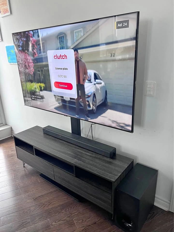 65" Samsung TV (Price negotiable)