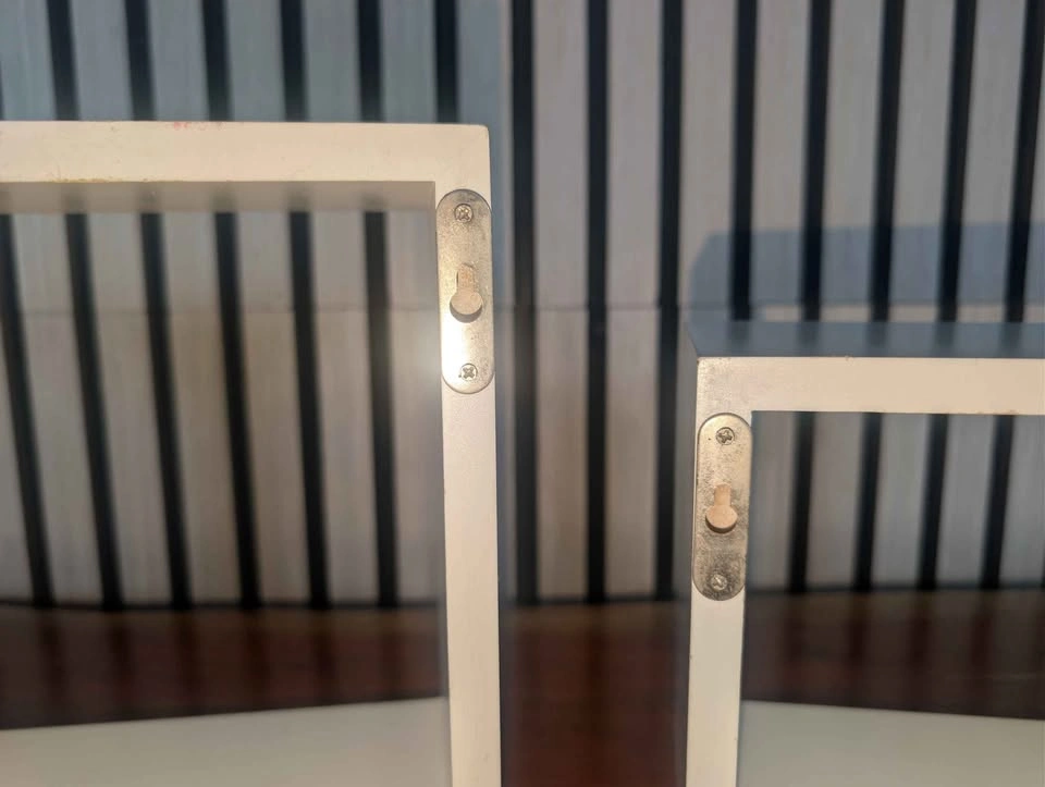 White wooden shelves - photo 3