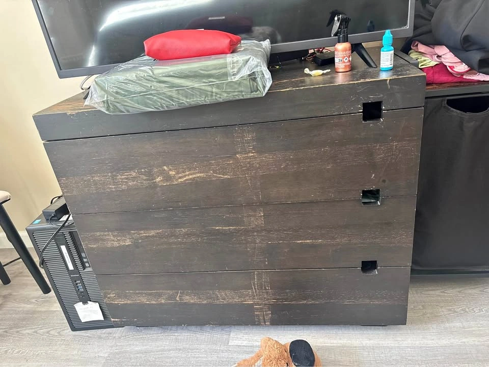 6-drawer wooden dresser