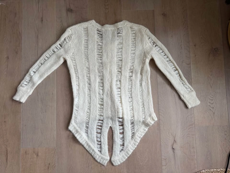 NEW 100% Mohair Cream Distressed Laddered Knit V-Neck Sweater - photo 4