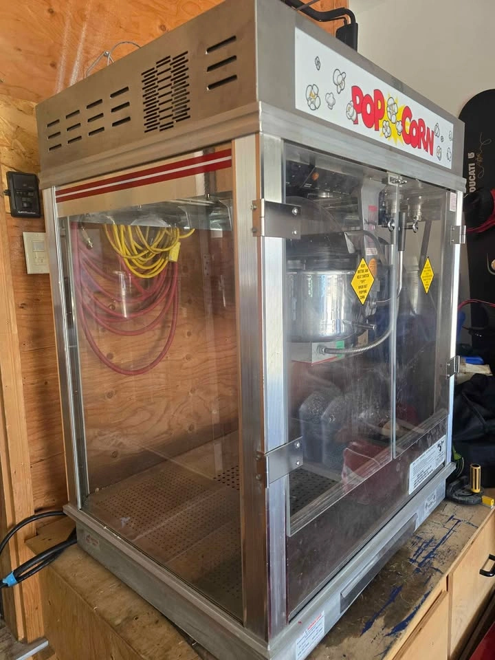 Gold Medal Pop-O-Gold 32 oz. Commercial Popcorn Machine - photo 4