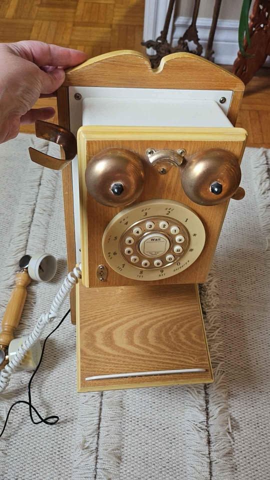 Coca cola old phone reproduction. Work perfectly . - photo 2