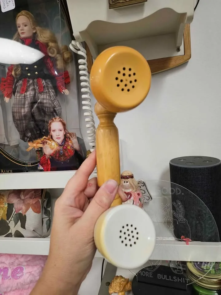 Coca cola old phone reproduction. Work perfectly . image indicator(8)