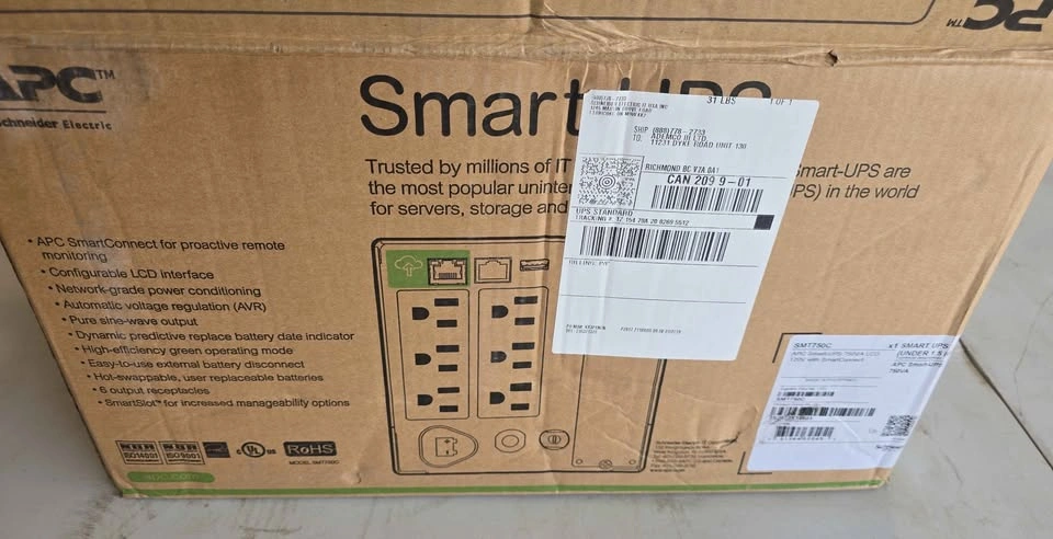 APC Smart-UPS 750VA SMT750C brand new just opened for pictures - photo 4