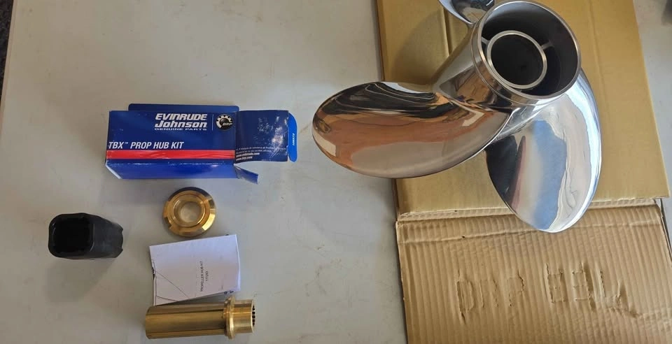 Evinrude Johnson Rebel Stainless Steel Propeller with TBX Hub Ki - photo 2